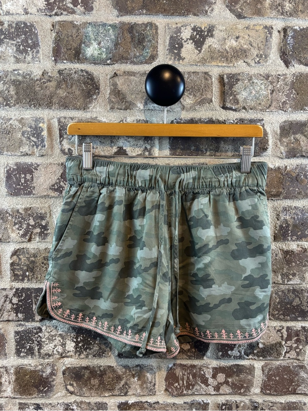 NWT Francesca’s Blue Rain Camo Elastic-Waist Shorts with Pink Embroidered Hem